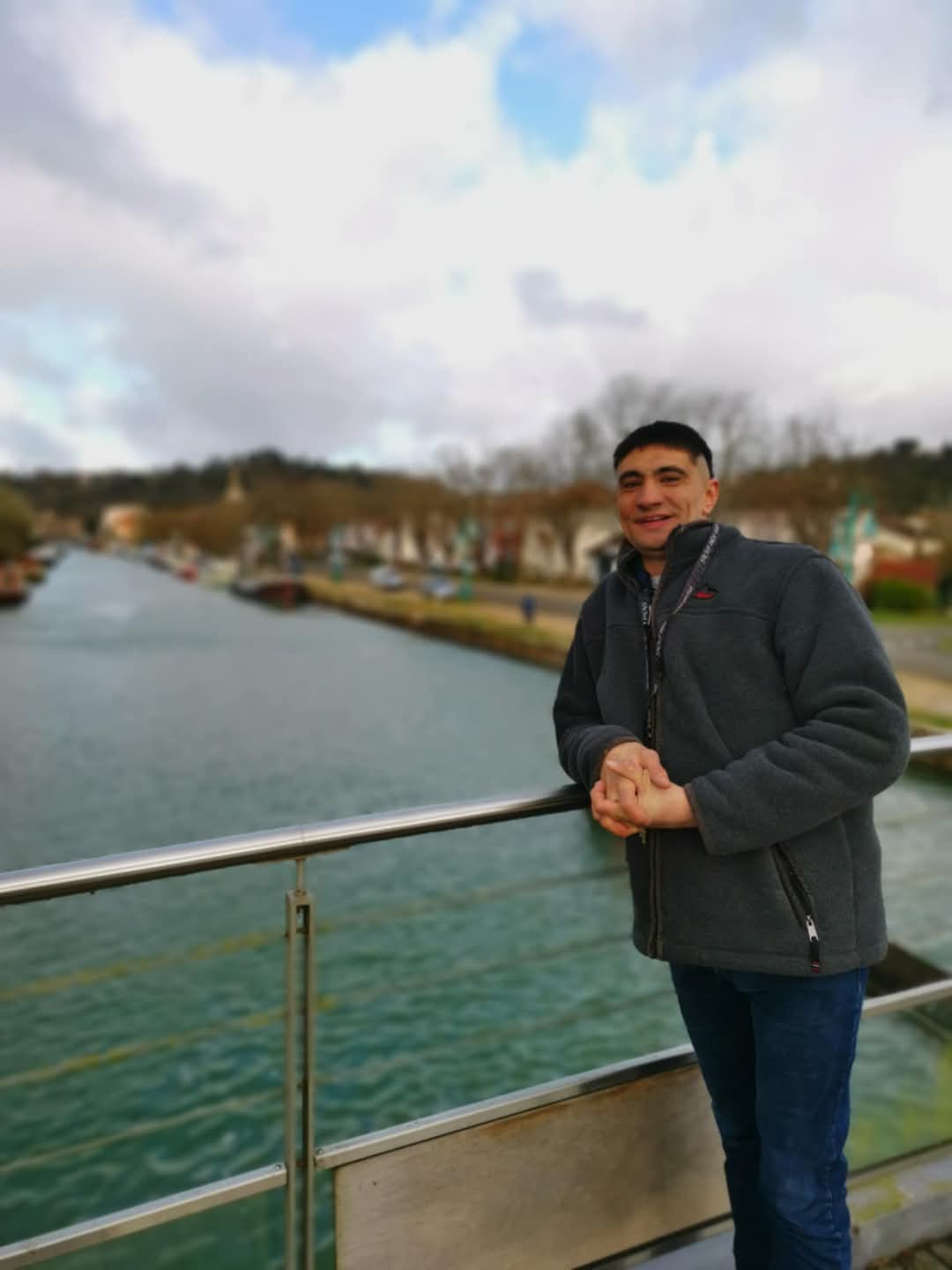 Profil de Jia, 35 ans, Plan Cul à Maulusmuehle