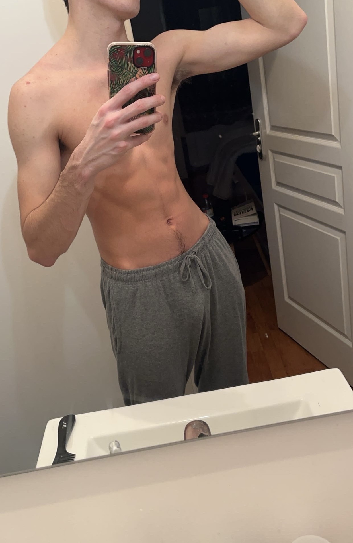 Profil de Errol, 24 ans, Plan Cul à Mompach