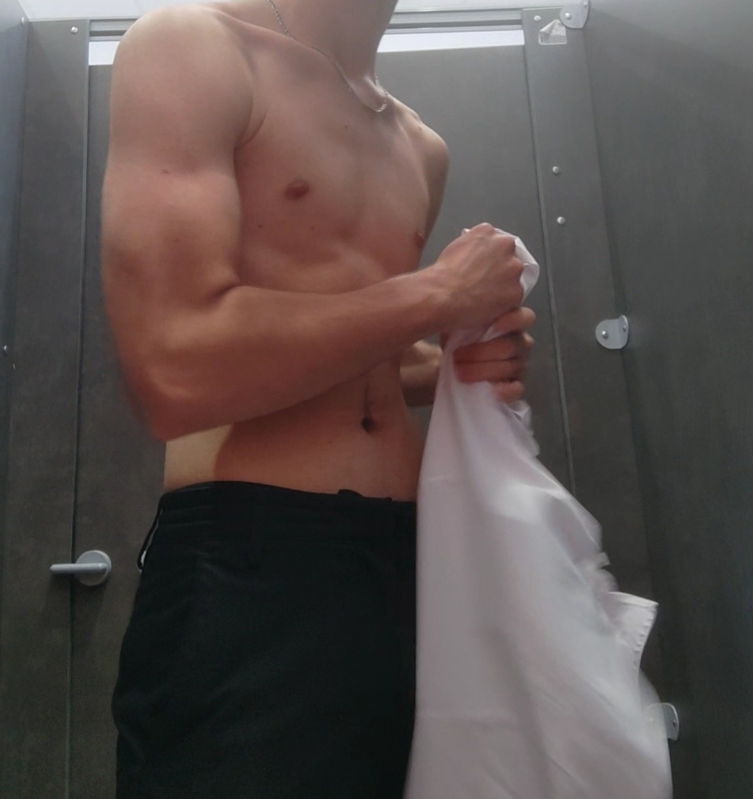 Profil de Aroun, 19 ans, Plan Cul à Crendal